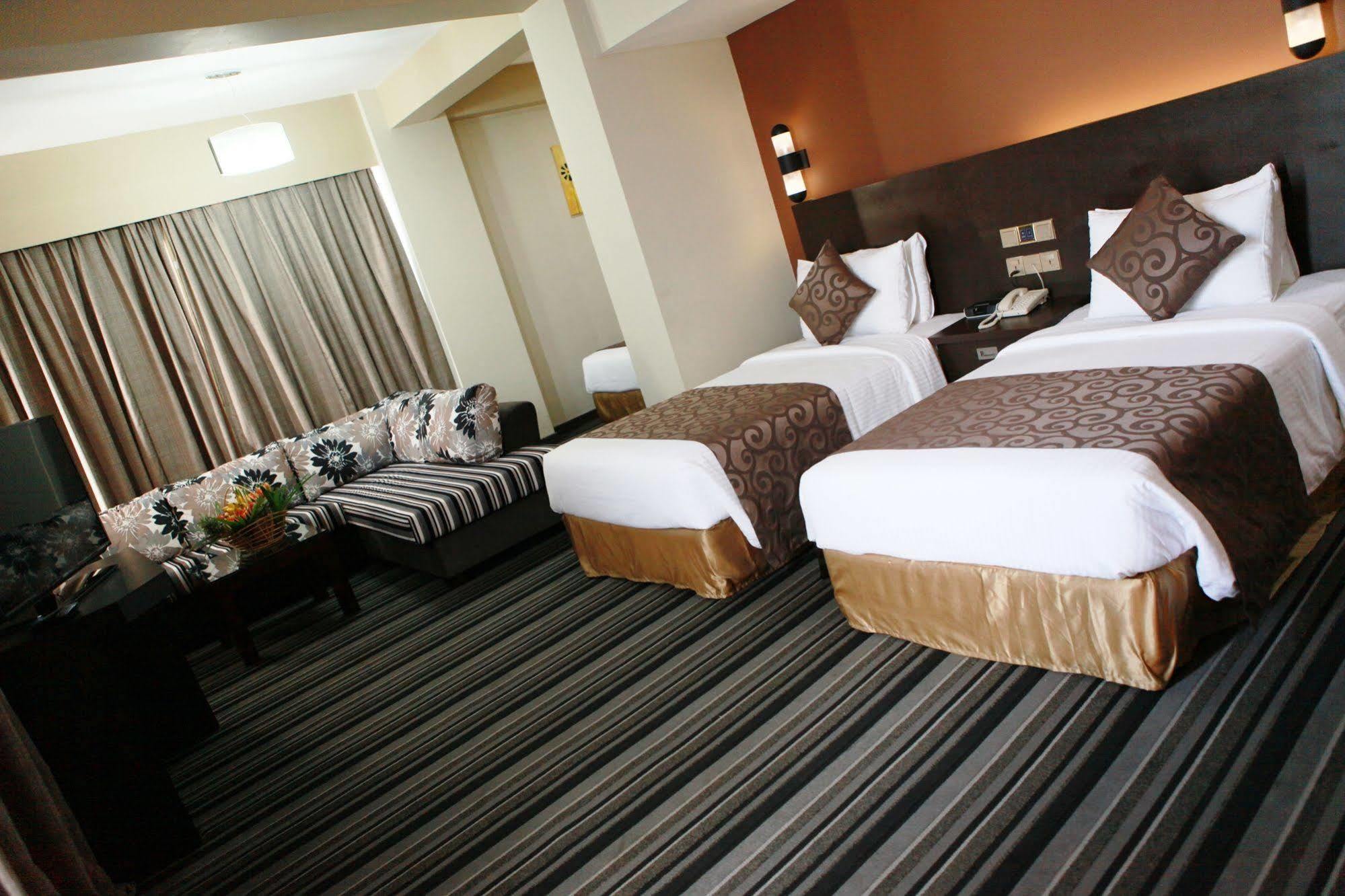 Pearl Grand Hotel Colombo Exterior foto
